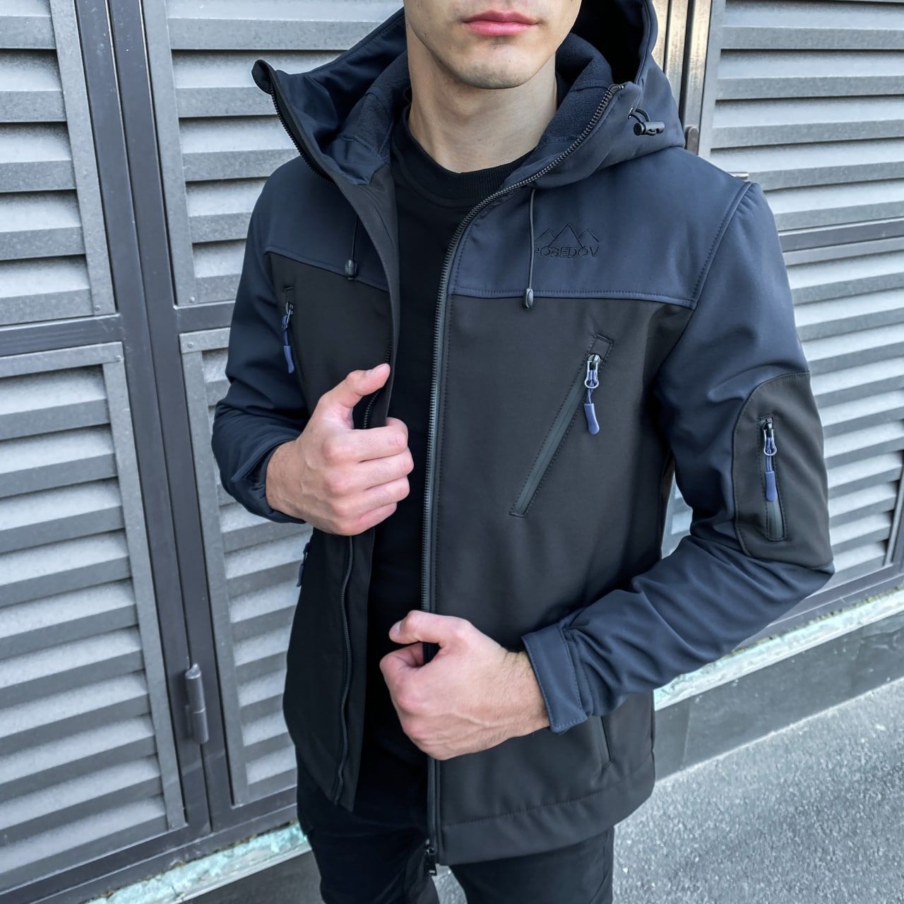 Чоловіча куртка Pobedov SOFTSHELL Korol' Lev чорна-наві