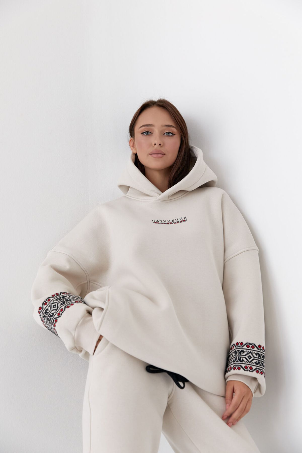 Теплий жіночий костюм OVERSIZE худі з вишивкою таш