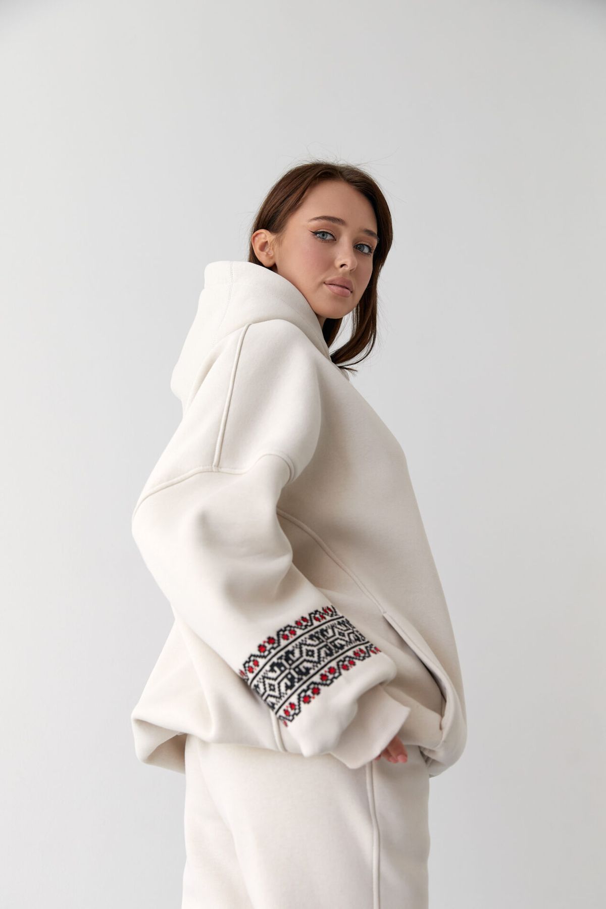 Теплий жіночий костюм OVERSIZE худі з вишивкою таш