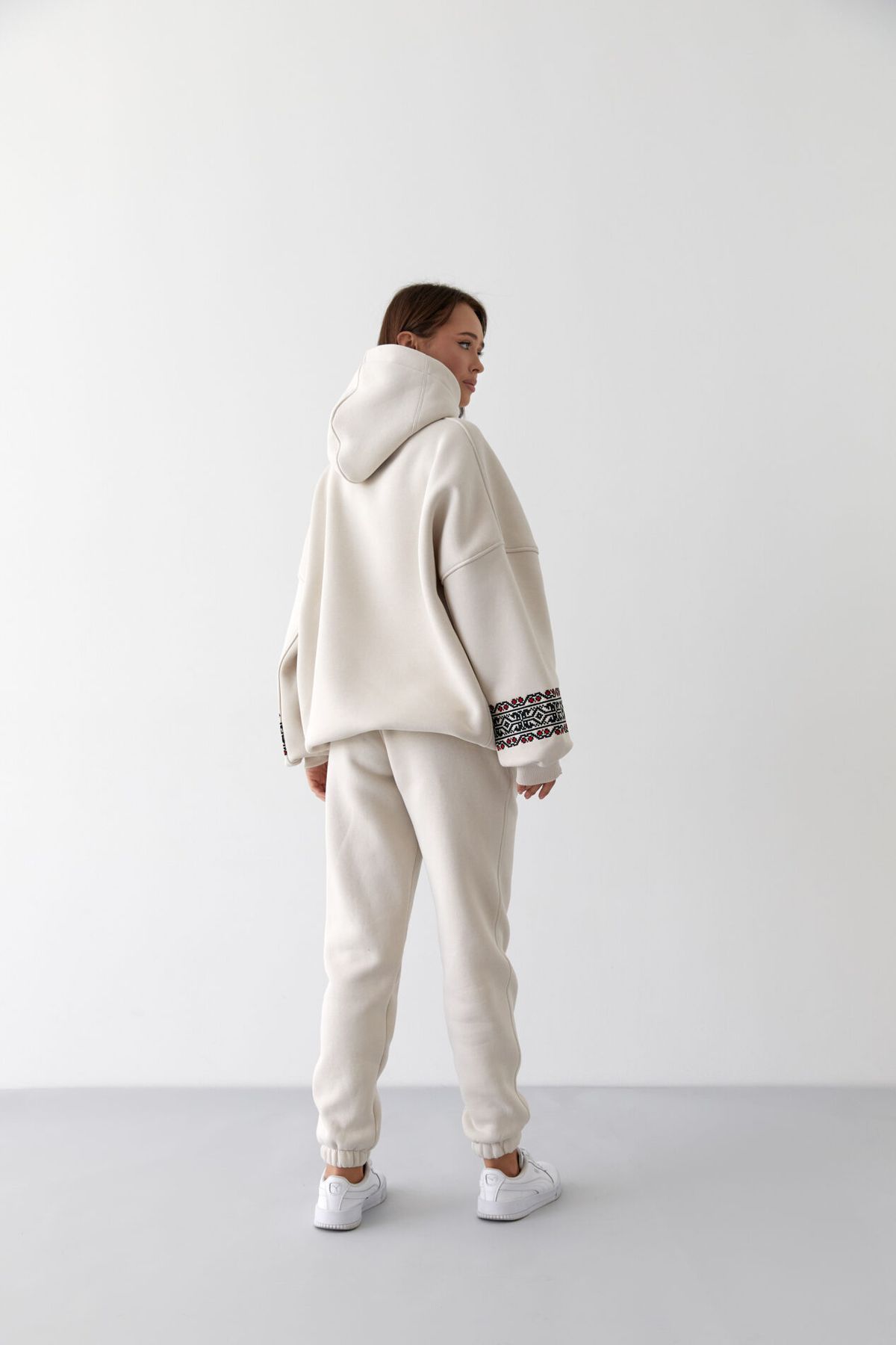 Теплий жіночий костюм OVERSIZE худі з вишивкою таш