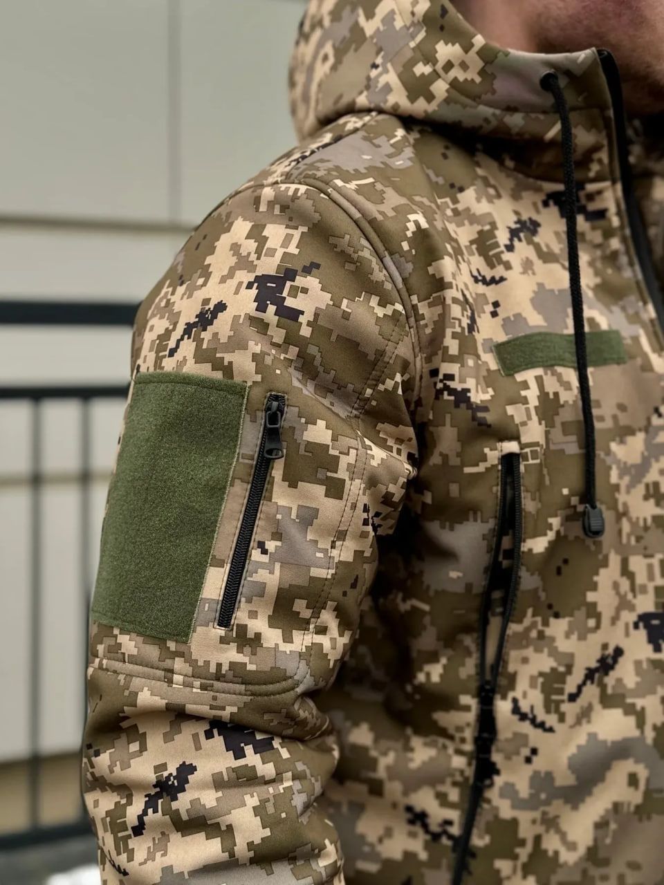 Чоловіча зимова куртка Softshell Omni-Heat піксель