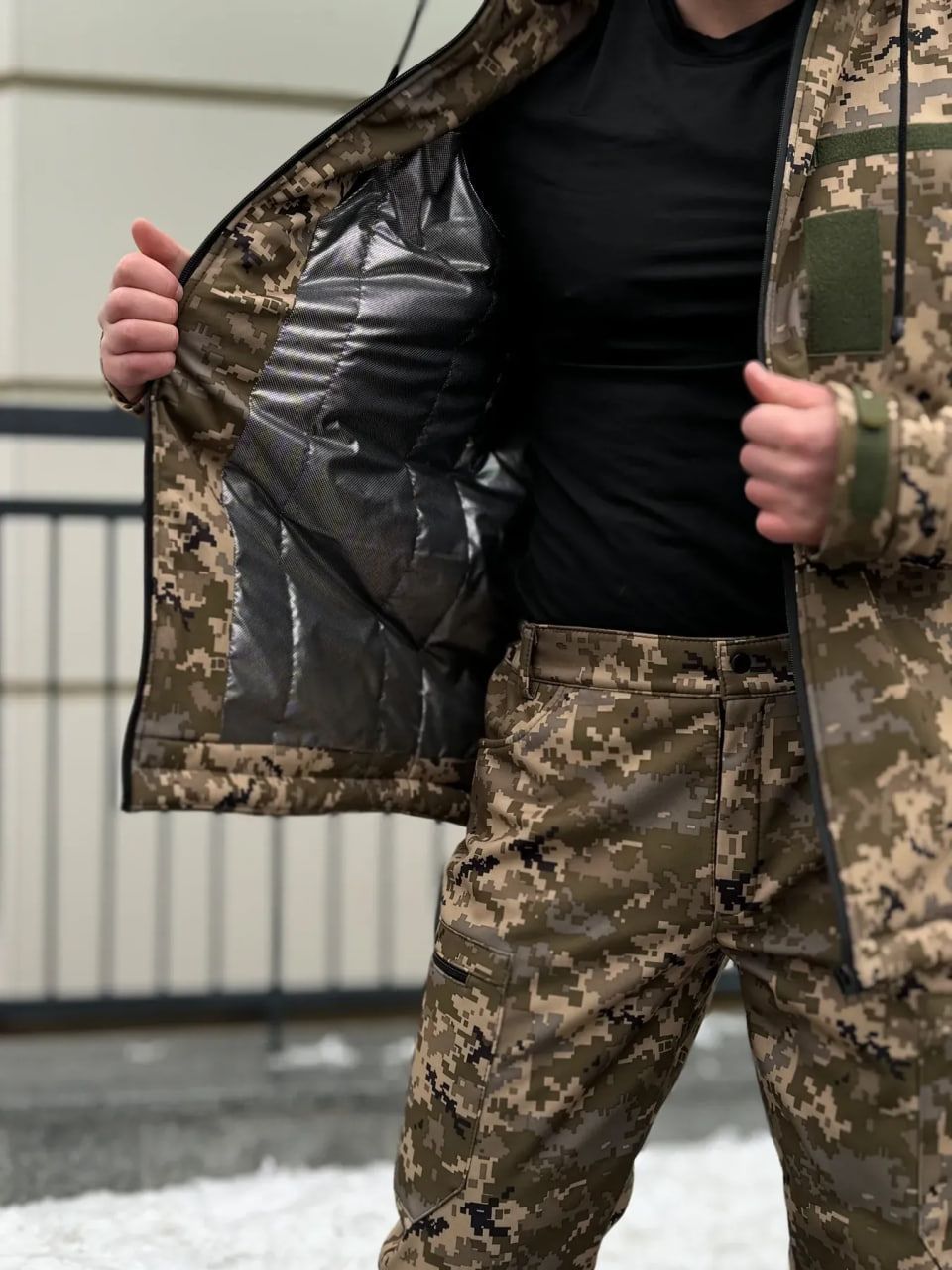 Чоловіча зимова куртка Softshell Omni-Heat піксель