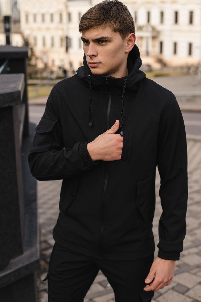 Чоловіча куртка Softshell чорна демісезонна Intruder