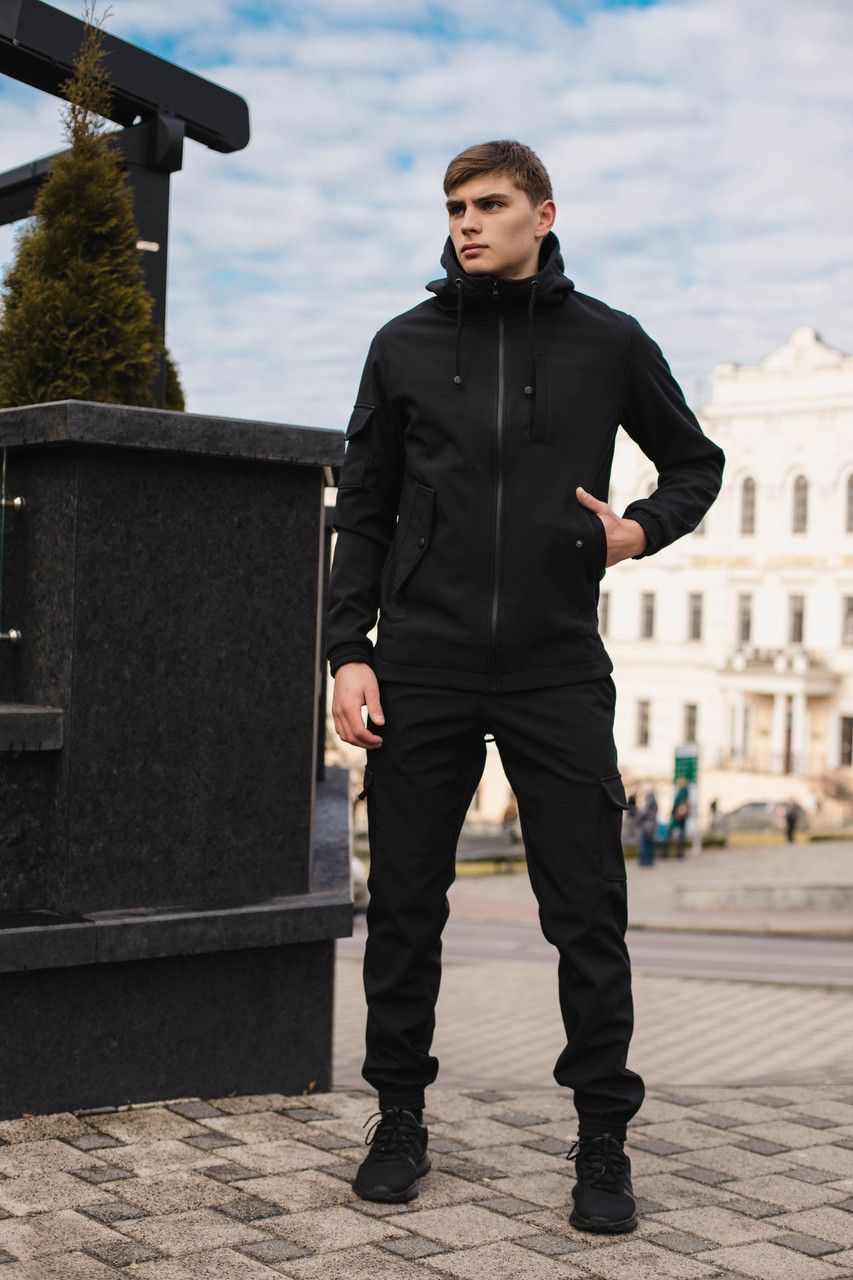 Чоловіча куртка Softshell чорна демісезонна Intruder