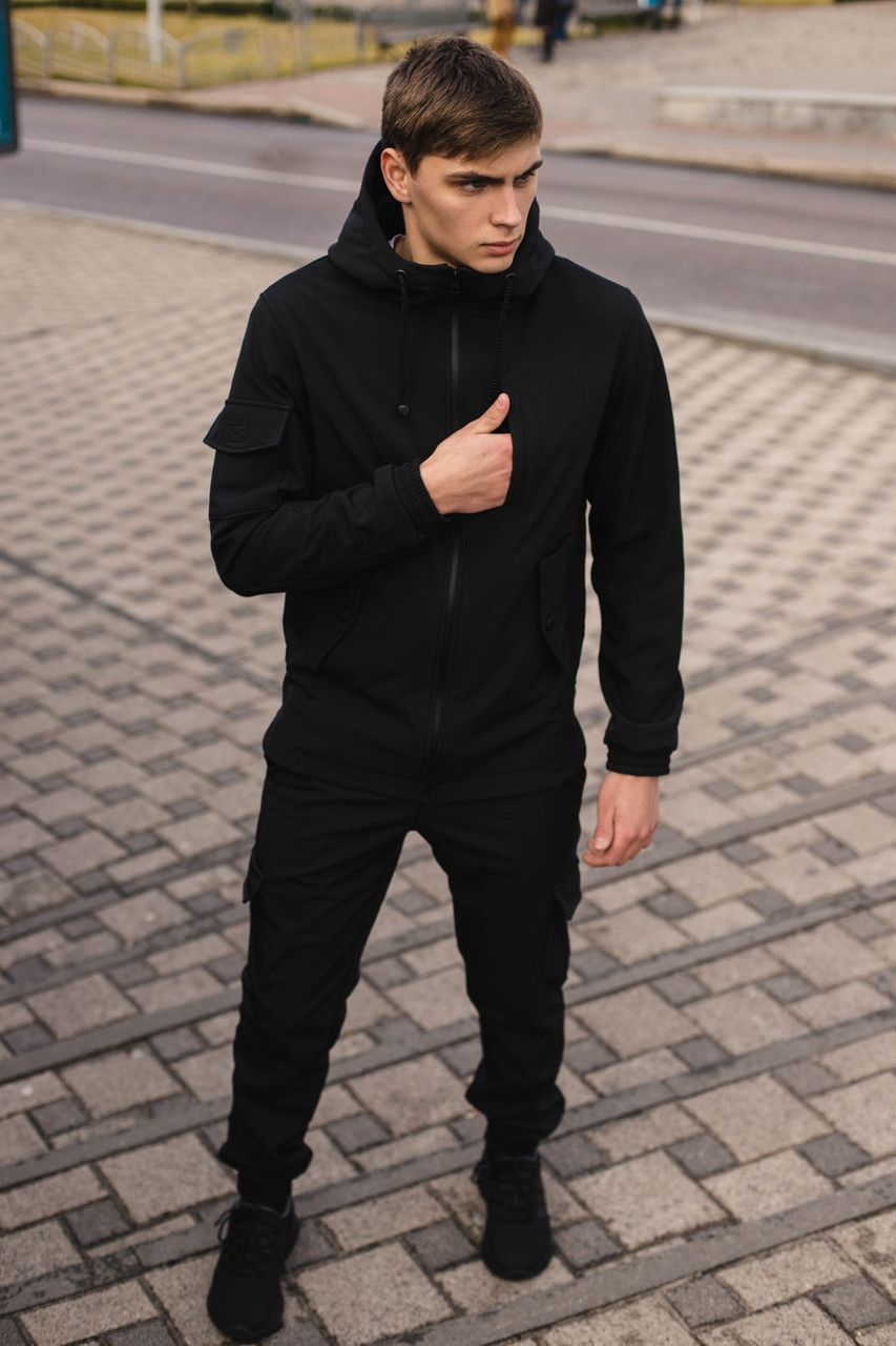 Чоловіча куртка Softshell чорна демісезонна Intruder